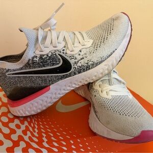 Nike Women's White and Pink Sneakers
